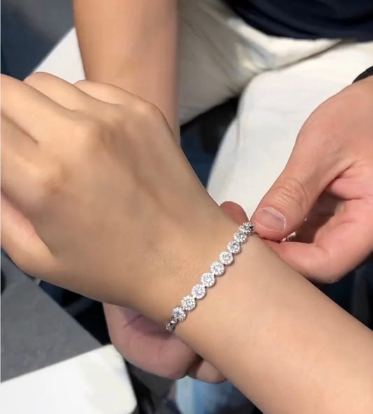 White Elegant Bracale