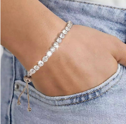 Elegant Oval-Cut White Gem Bracelet For Women